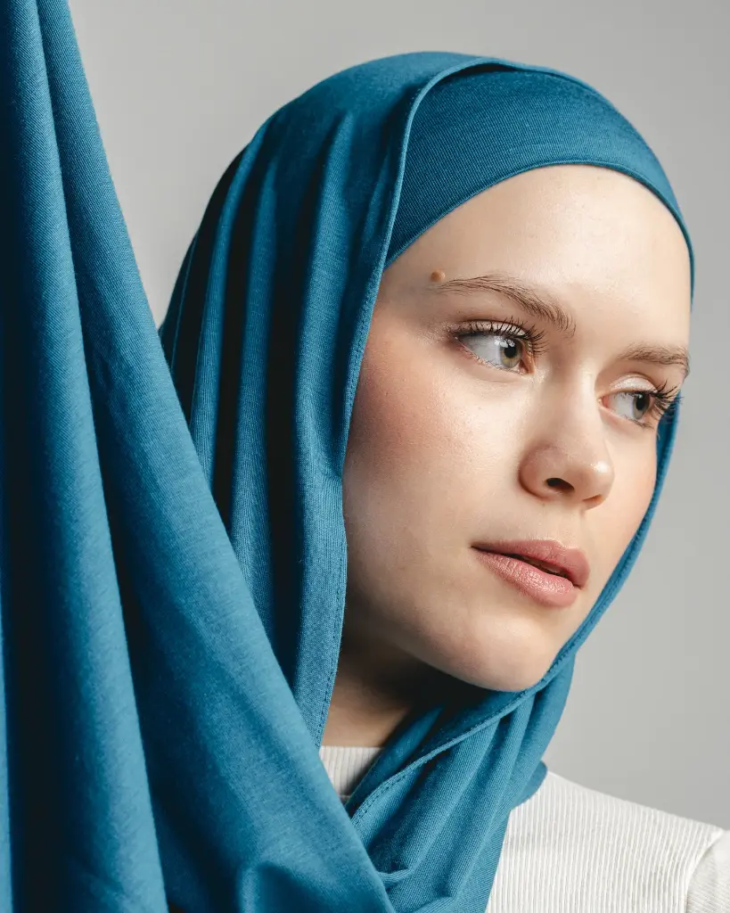 Lyons Blue Aura Scarf   
