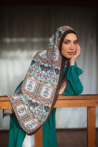 Farida Veil  
